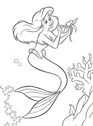 Ariel boyama sayfası, Ariel coloring page, Çiçek Tutan deniz kızı Ariel, 