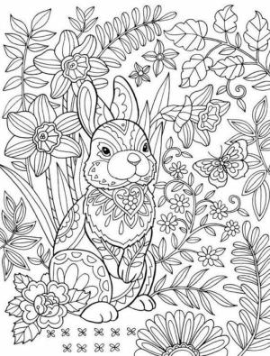 Ilkbahar boyama sayfası,  coloring page, Desenli bir tavşan çimenlerin arasında saklanıyor., 