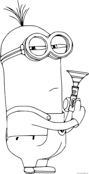 Trompet boyama sayfası,  coloring page, Kevin Minion bir Trompet Tutar, 